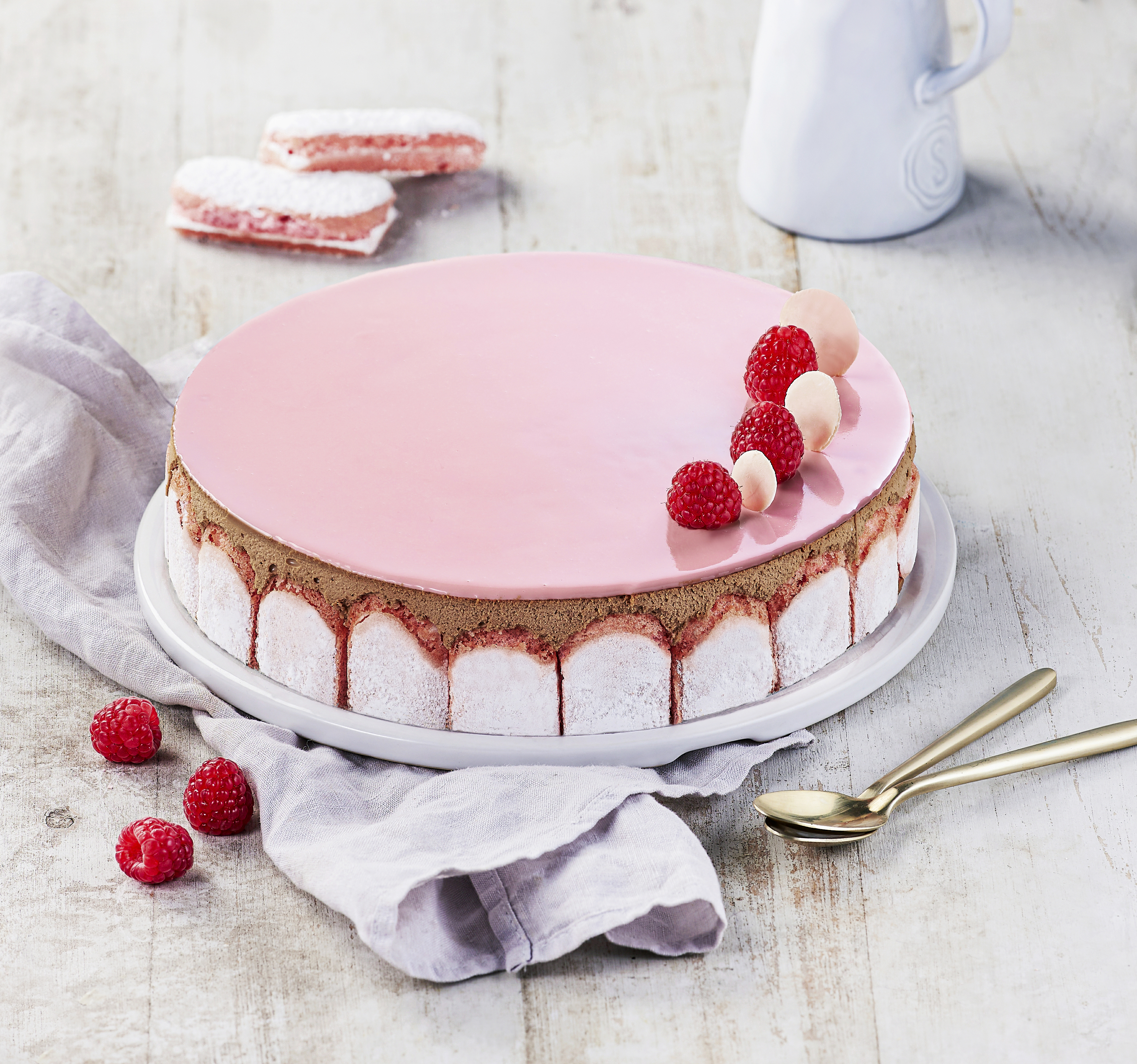 Gâteau miroir fraise Biscuit rose